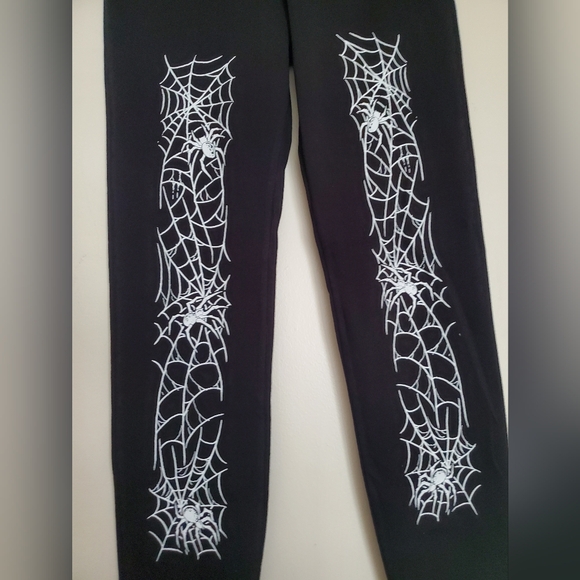 *NWT* Vampire Freaks Black SpiderWeb Leggings - Picture 2 of 16